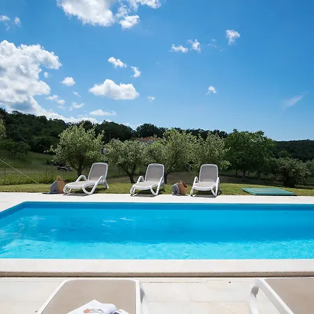 Jana Villa